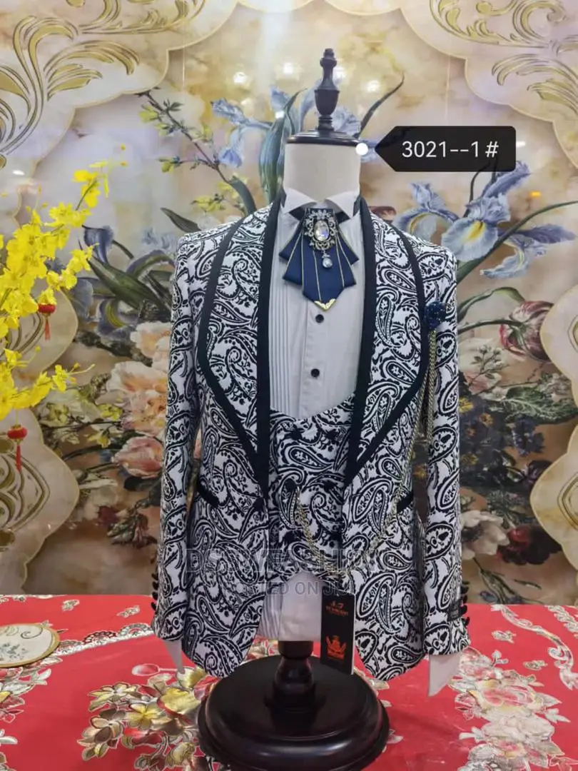 Exclusive 3pcs Tuxedo Suit + Free Bow Tie or Metal Cufflinks