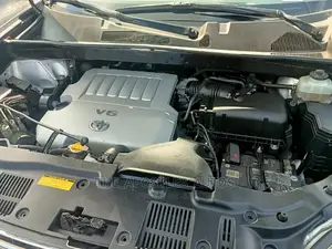 Toyota Highlander Limited 3.5l 4WD 2013 Silver