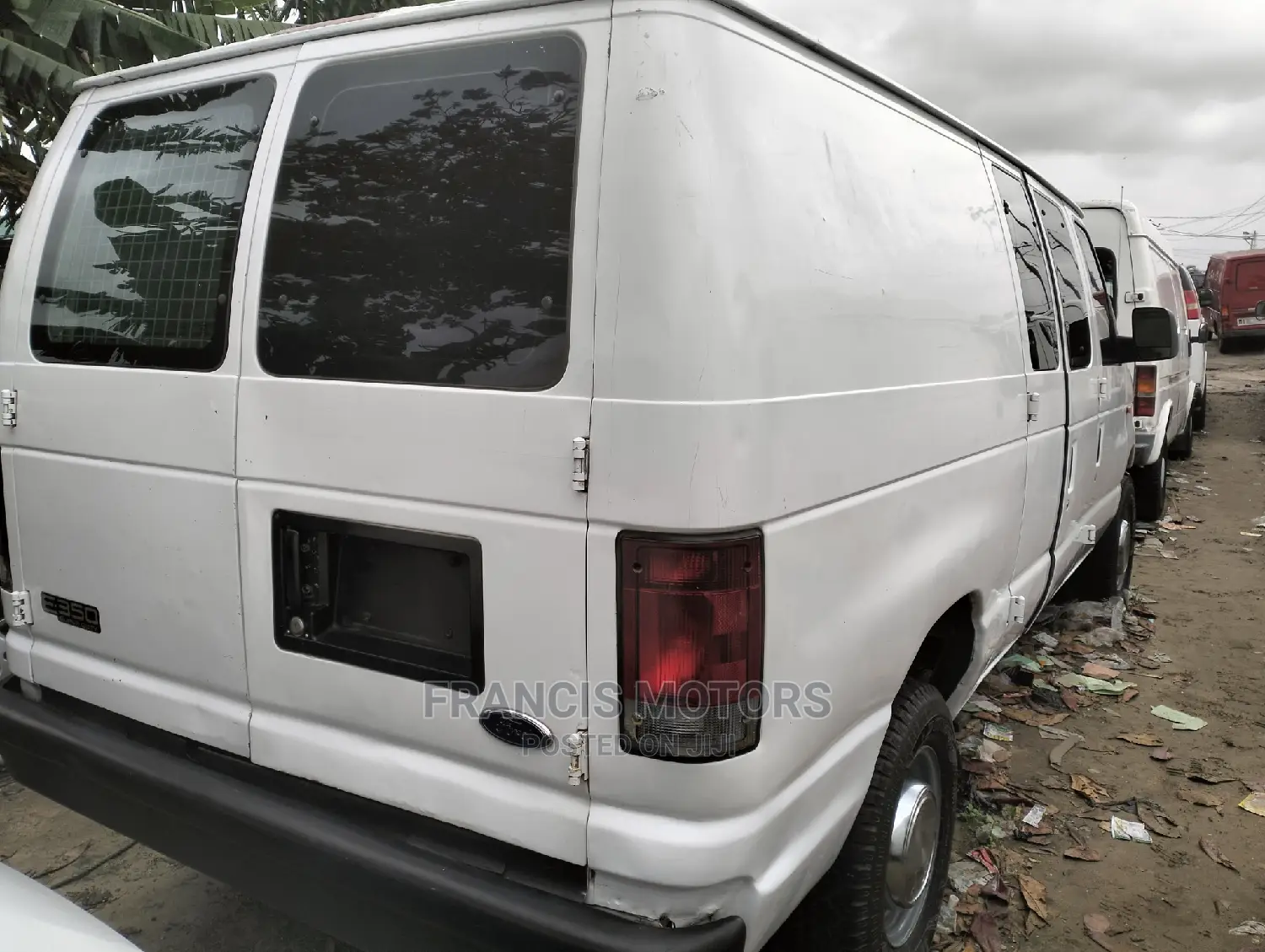 Ford E350 2005 White
