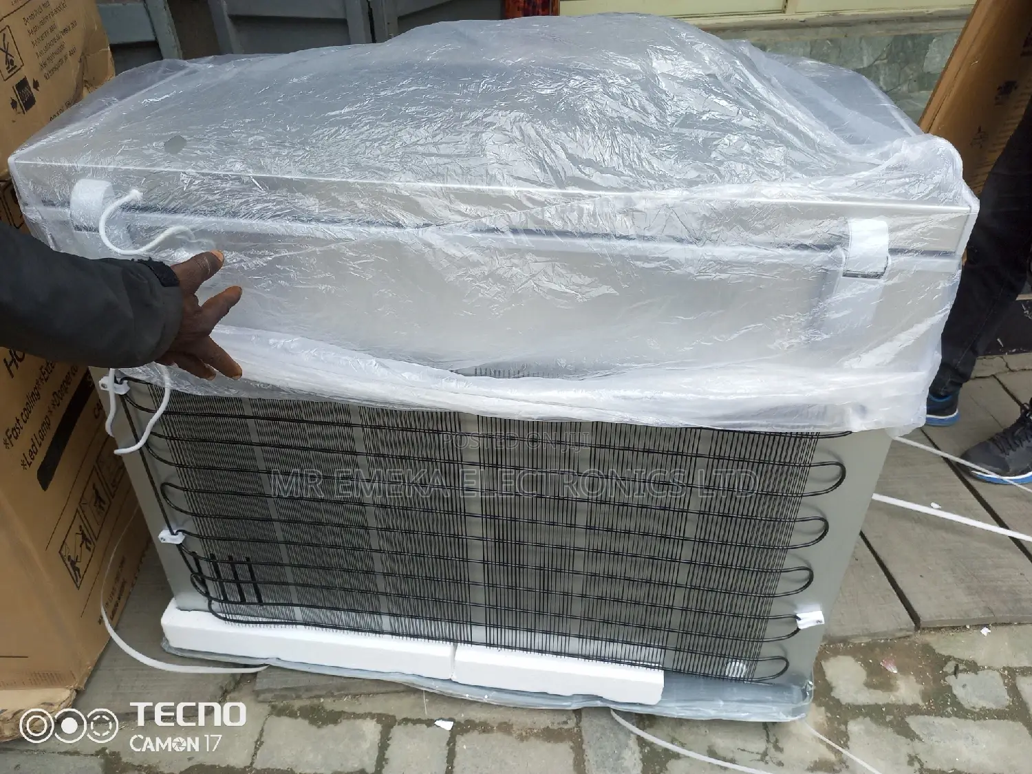 LG 390L Chest Freezer