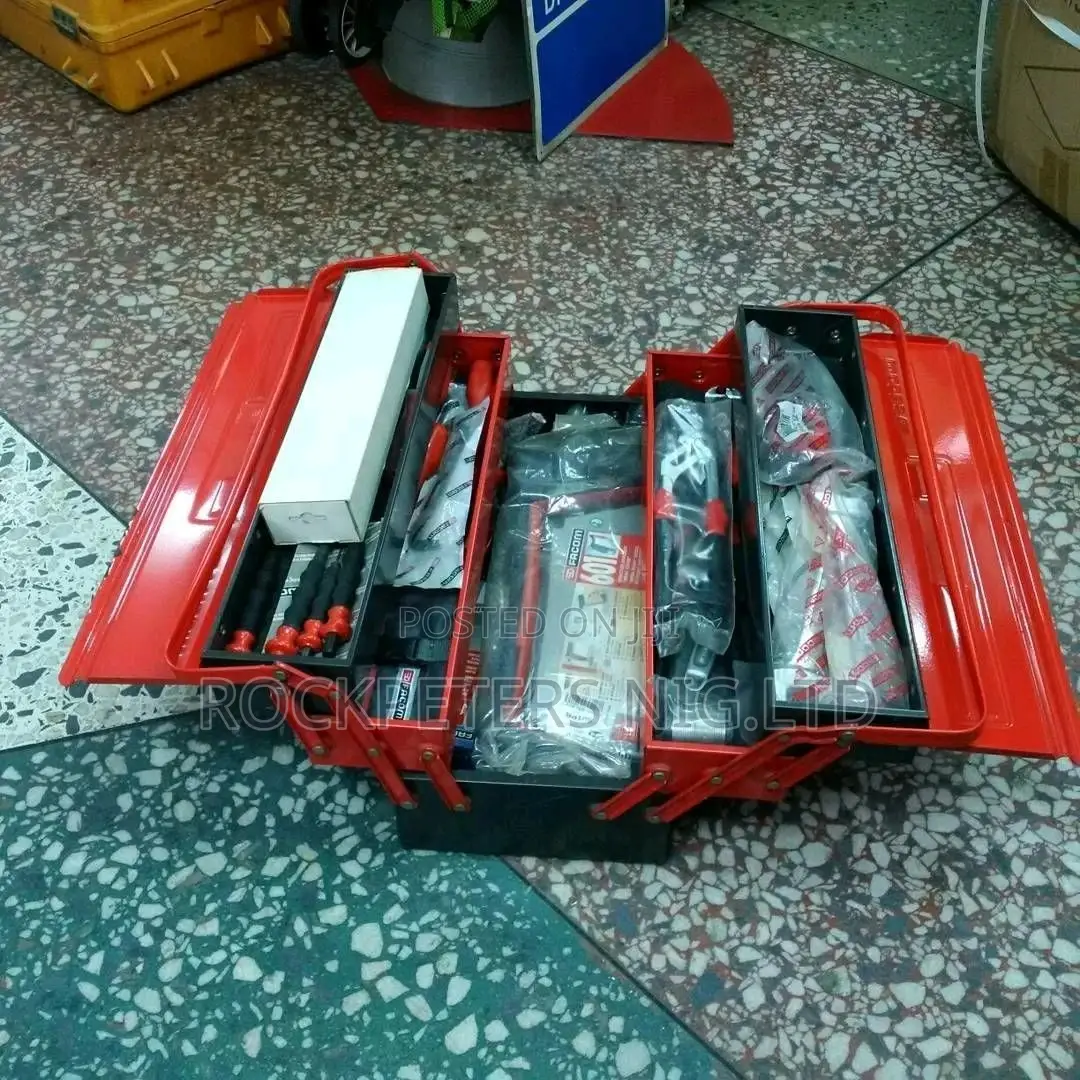 FACOM 101-Piece Set of Electronic Tools CM.E17
