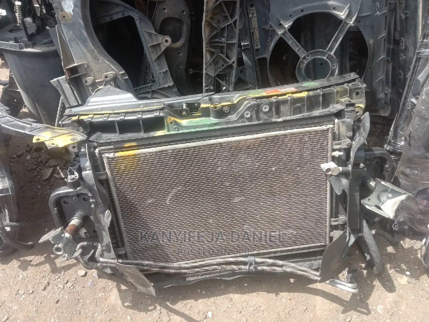 Front Cut Audi A6l 2010