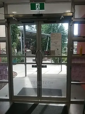Installation Swing Door
