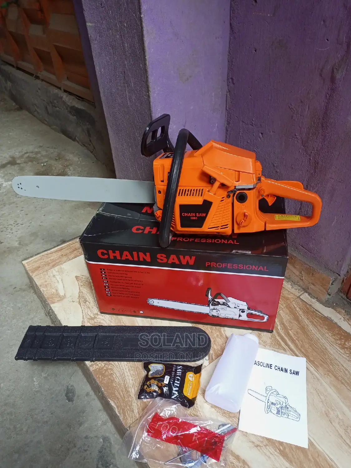Powerful Chainsaw Machine