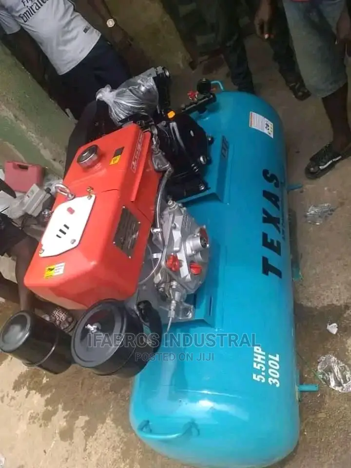Air Compressor With Diesel Engine 300 Litres