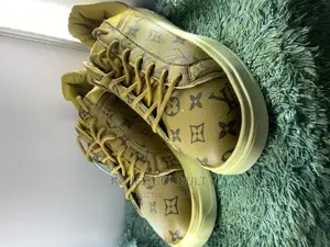 Photo - Original Louis Vuitton Sneakers Shoes