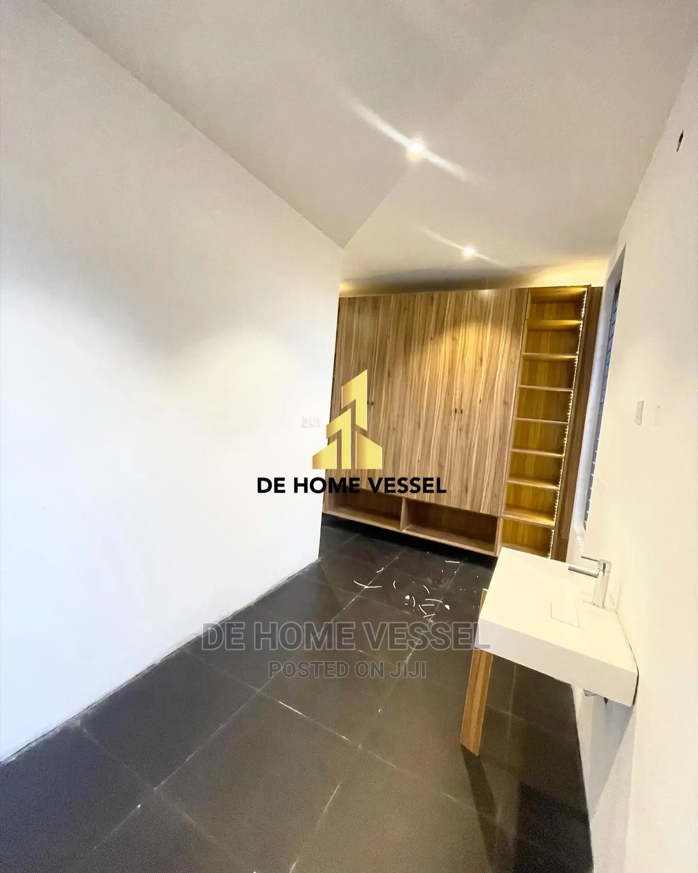 2bdrm Townhouse/Terrace in Ikate for Sale