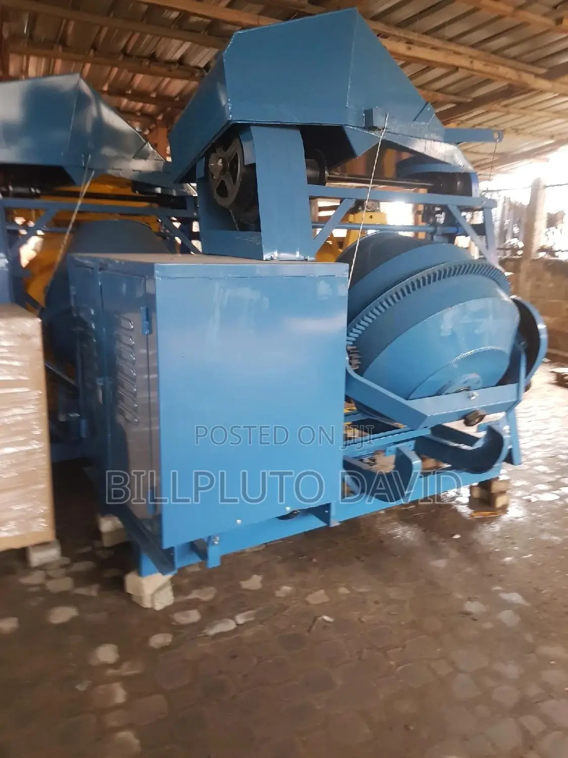 Self Loader Mixer Concrete Machine