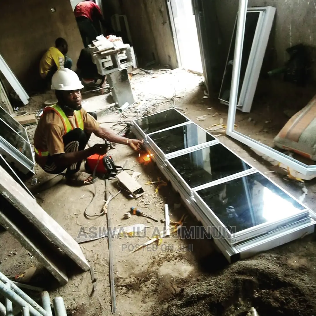 Aluminum Frameless Glass