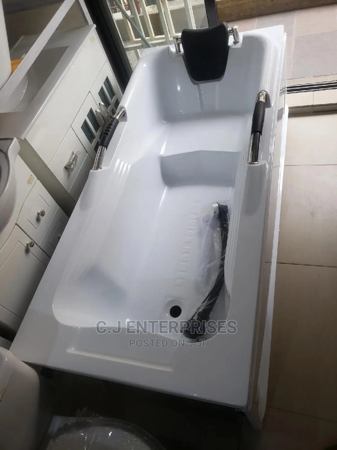 Executive Bath With Guarantee
