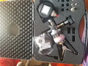 Pressure Calibrator With Pump