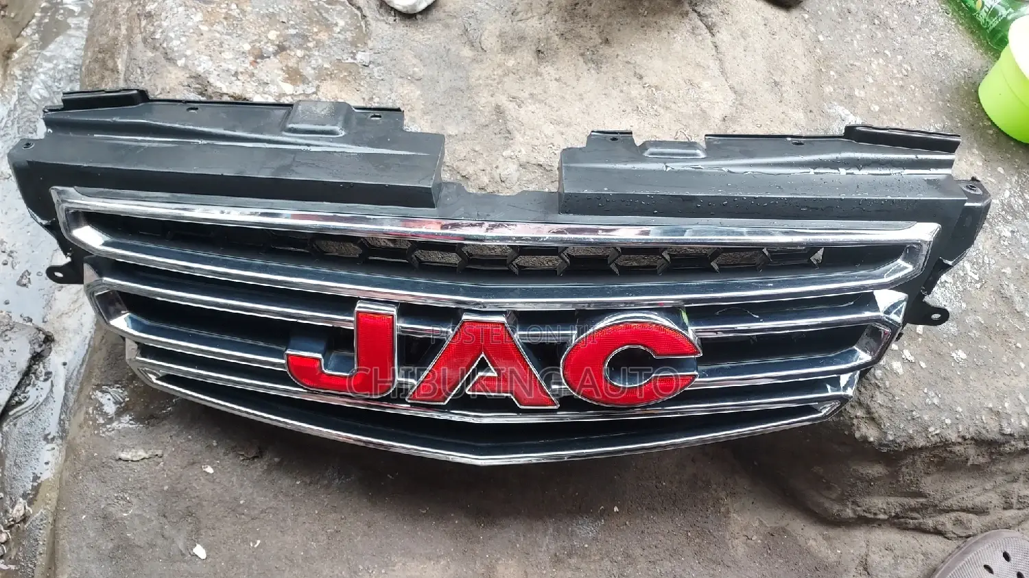 Frontgrill JAC 2015
