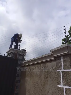 Active Electric Fence