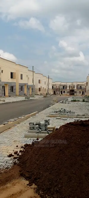 4bdrm House in Mab Global And, Life Camp for sale