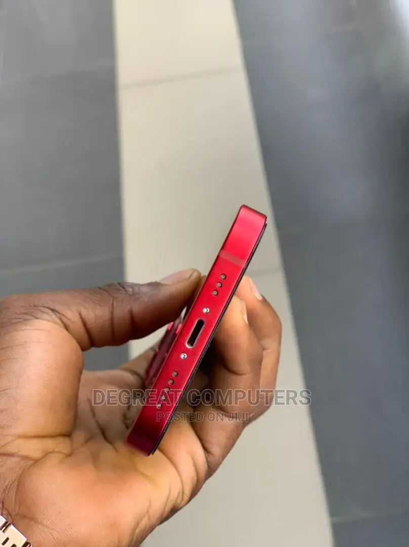 Apple iPhone 13 128 GB Red