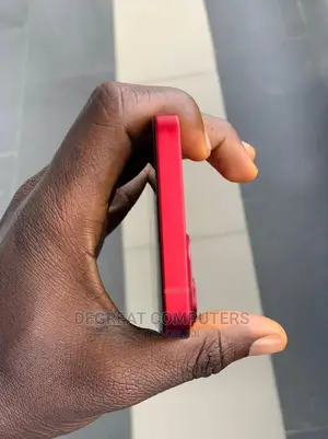 Apple iPhone 13 128 GB Red