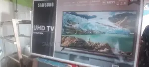 Samsung 65 Inches Smart TV With Netflix Facebook and Youtube