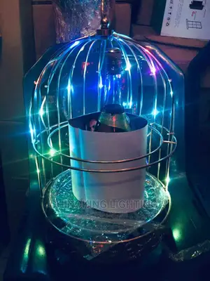 Unique Champagne Presenter