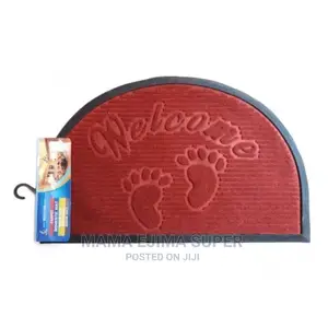 Red Door Mat - 23.5 Inch