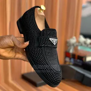 Prada Classic Lúxury Leather Shoe