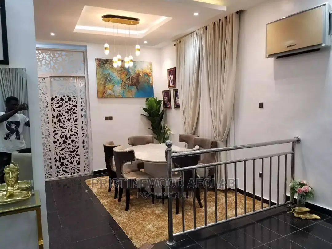 Dining Set by Pristine Wood