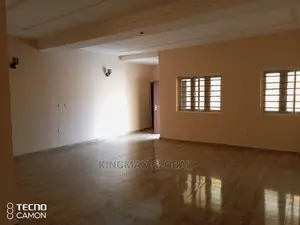 3bdrm Block of Flats in Wuye for rent