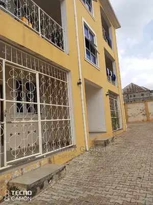 3bdrm Block of Flats in Wuye for rent