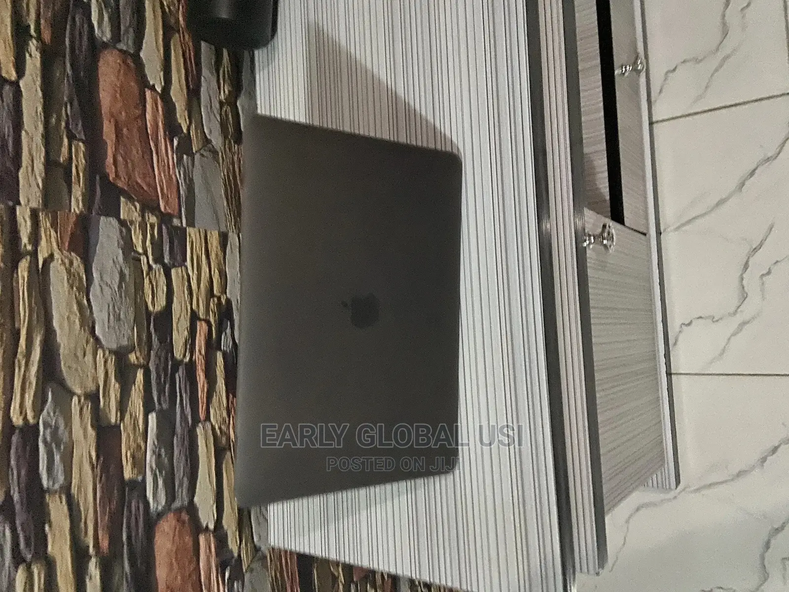 Laptop Apple MacBook Pro 2017 8GB Intel Core I5 SSD 256GB