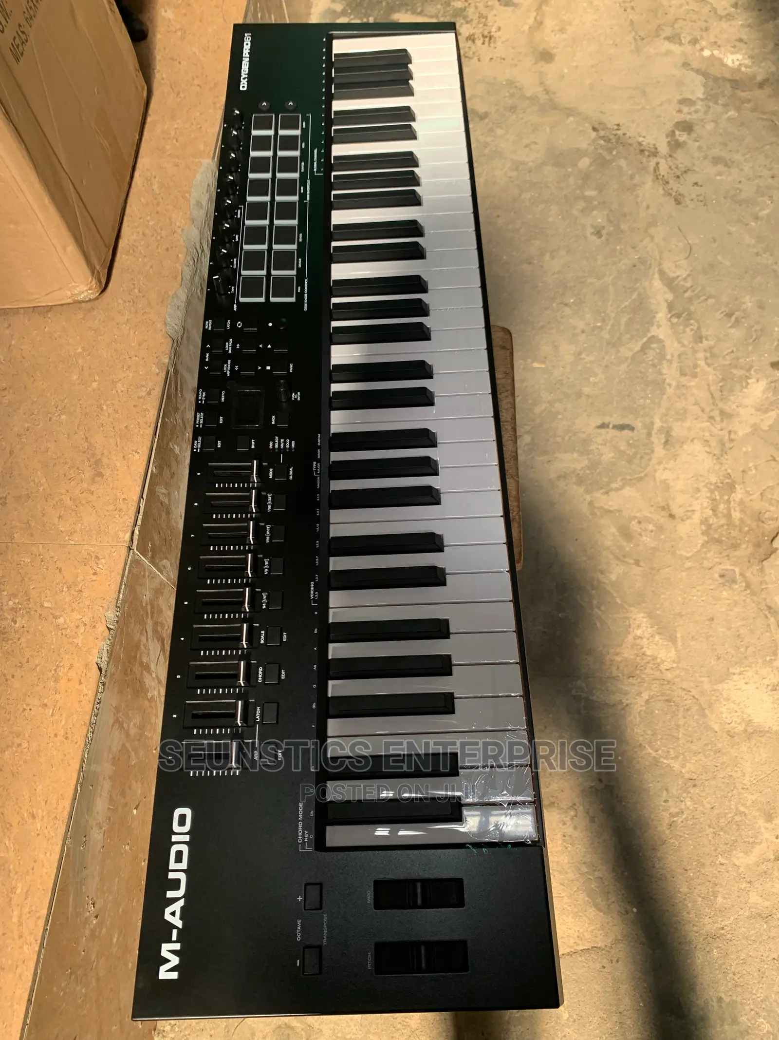 M- Audio Oxygen Pro 61 Midi Keyboard/Piano