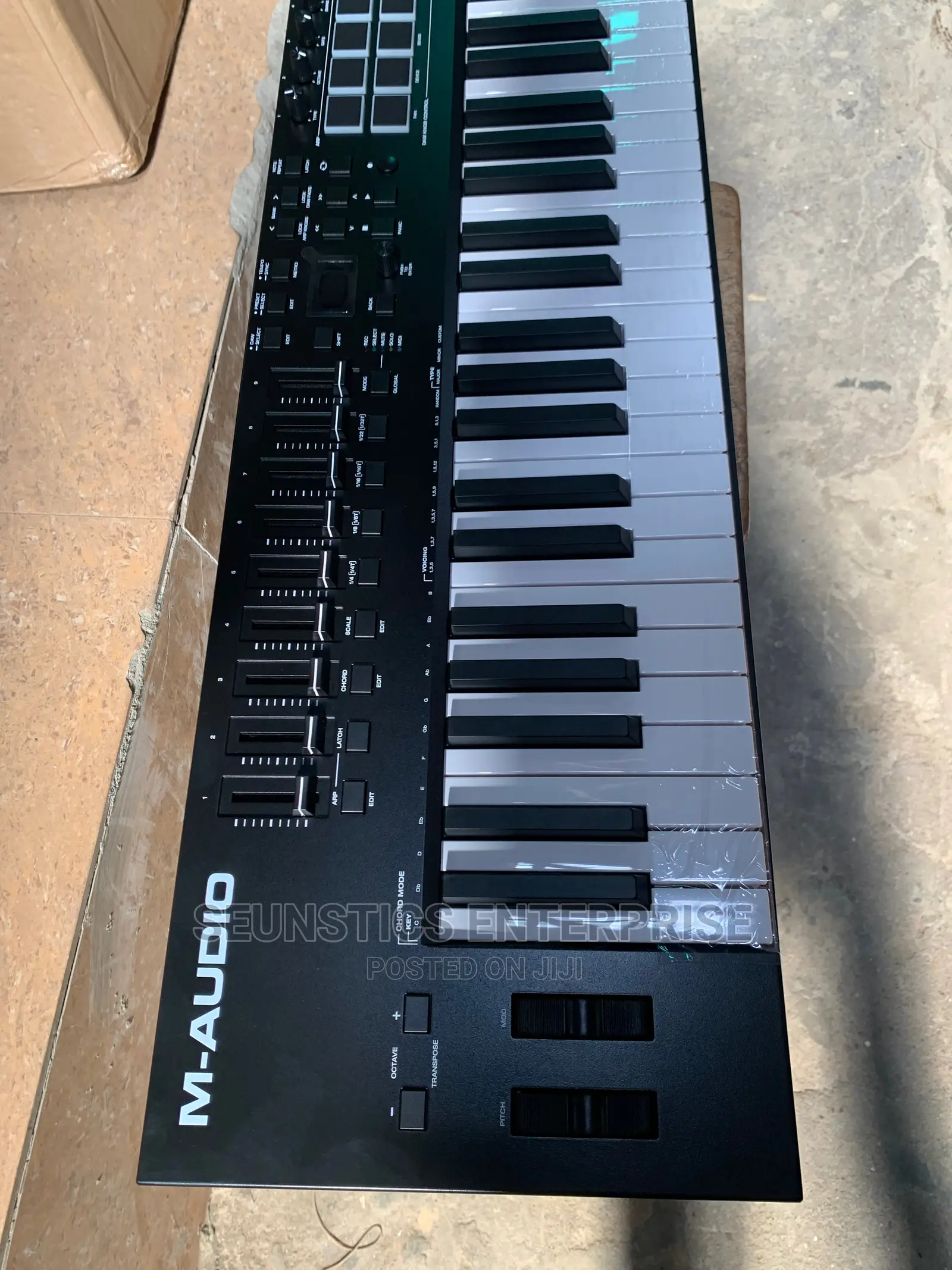 M- Audio Oxygen Pro 61 Midi Keyboard/Piano