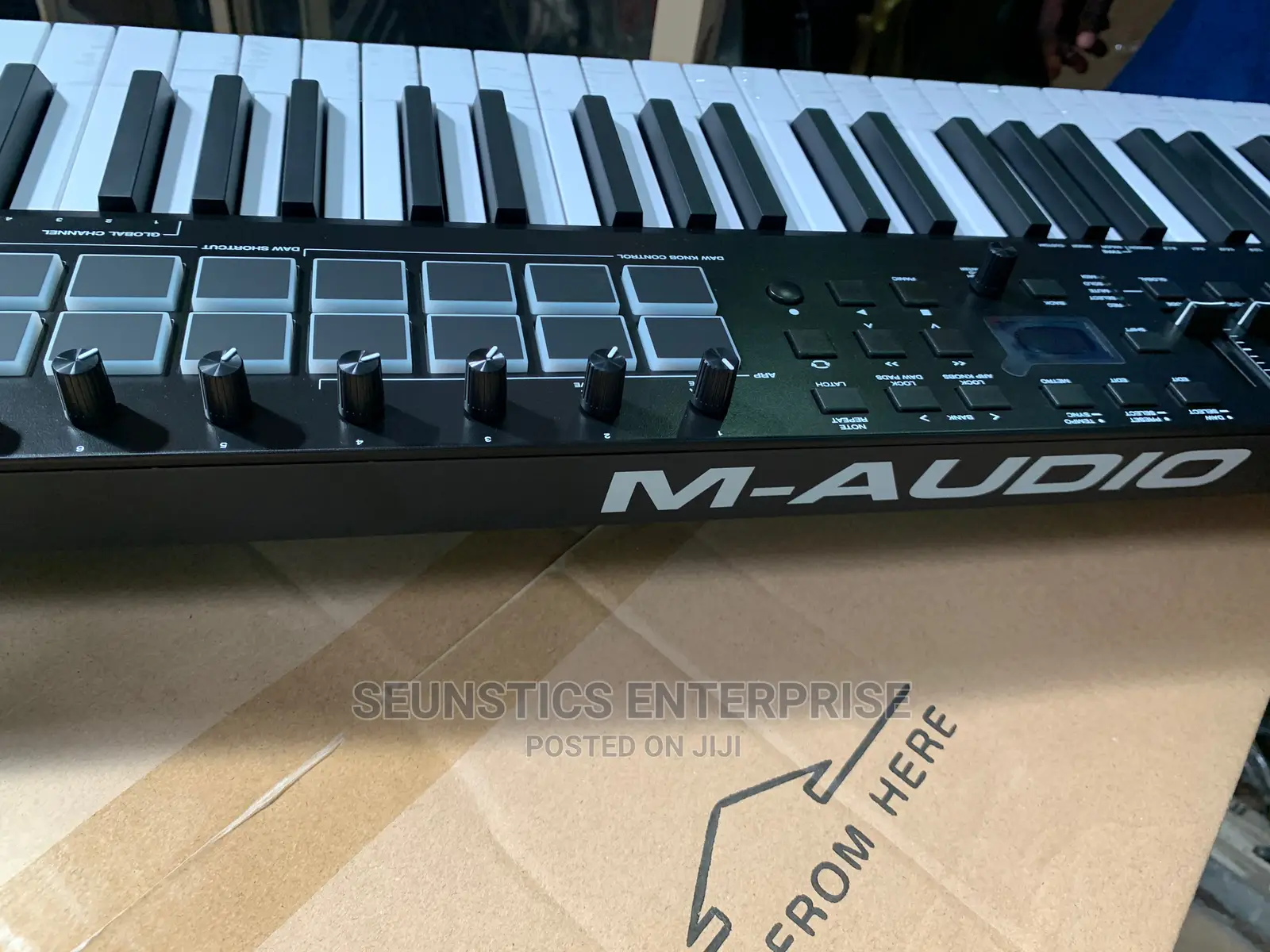 M- Audio Oxygen Pro 61 Midi Keyboard/Piano