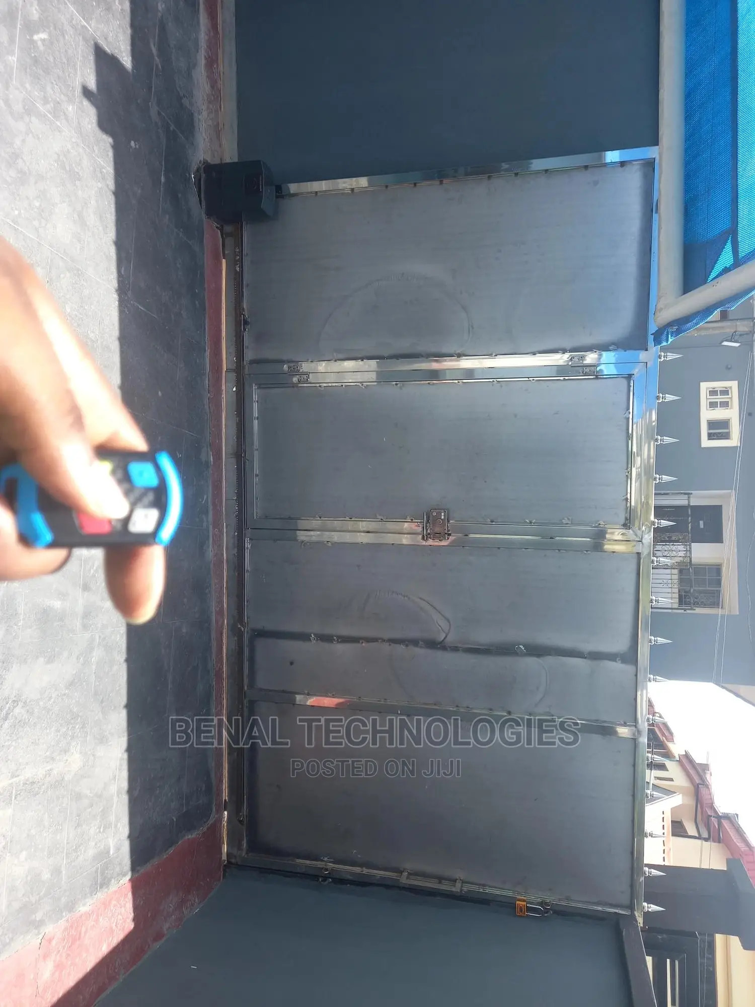 Standard Automatic Remote Gate Machine in Ikeja