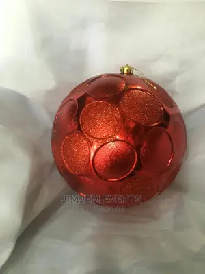 Plastic Balls for Decorations.