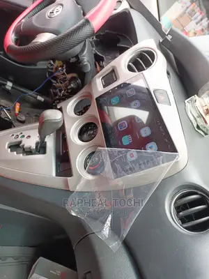 Photo - Toyota Matrix 2007 to 2014