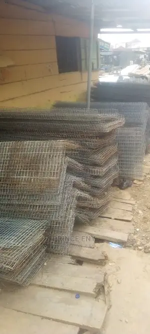 Fairly Used Layers Cage