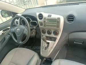 Toyota Matrix 2010 White