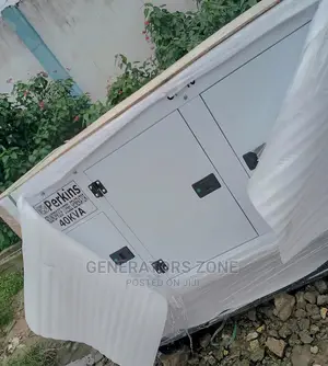 100% Copper Perkins Soundproof Diesel Generator Sp40kva