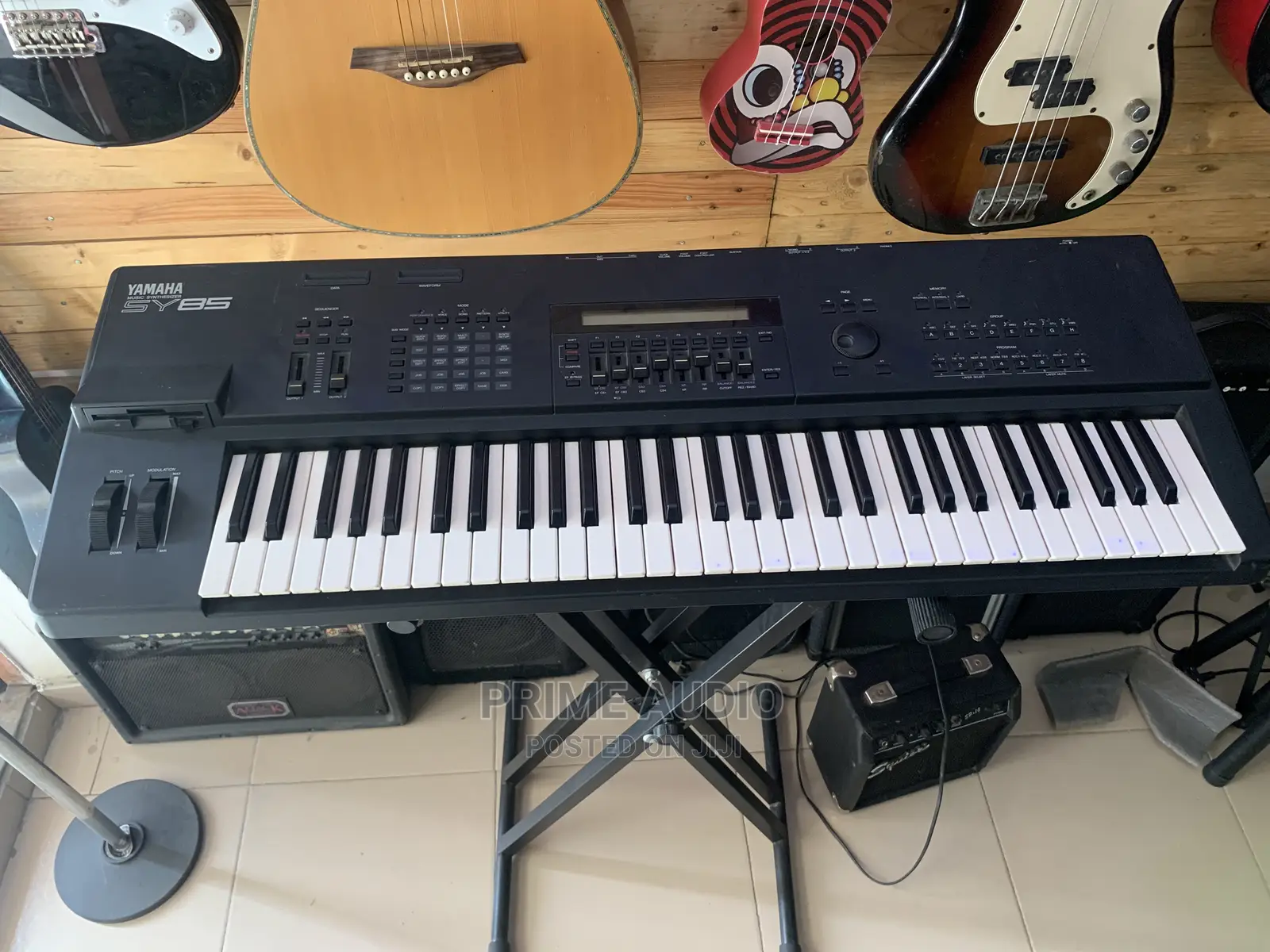 Yamaha SY85 Synthesizer Keyboard