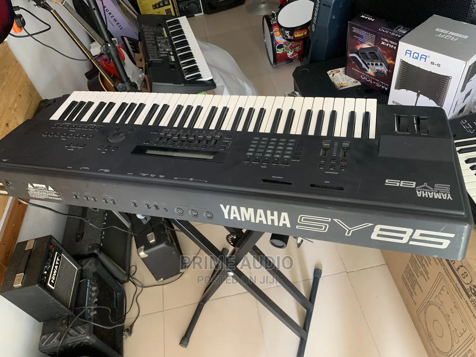 Yamaha SY85 Synthesizer Keyboard