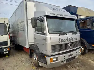 Mercedes Benz Truck 814 2004 Silver