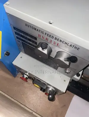 Lathe Machine 700mm
