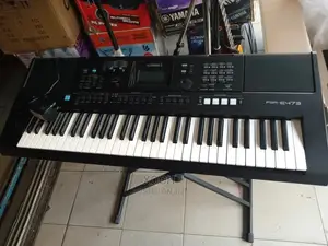 Yamaha PSR E473 Keyboard