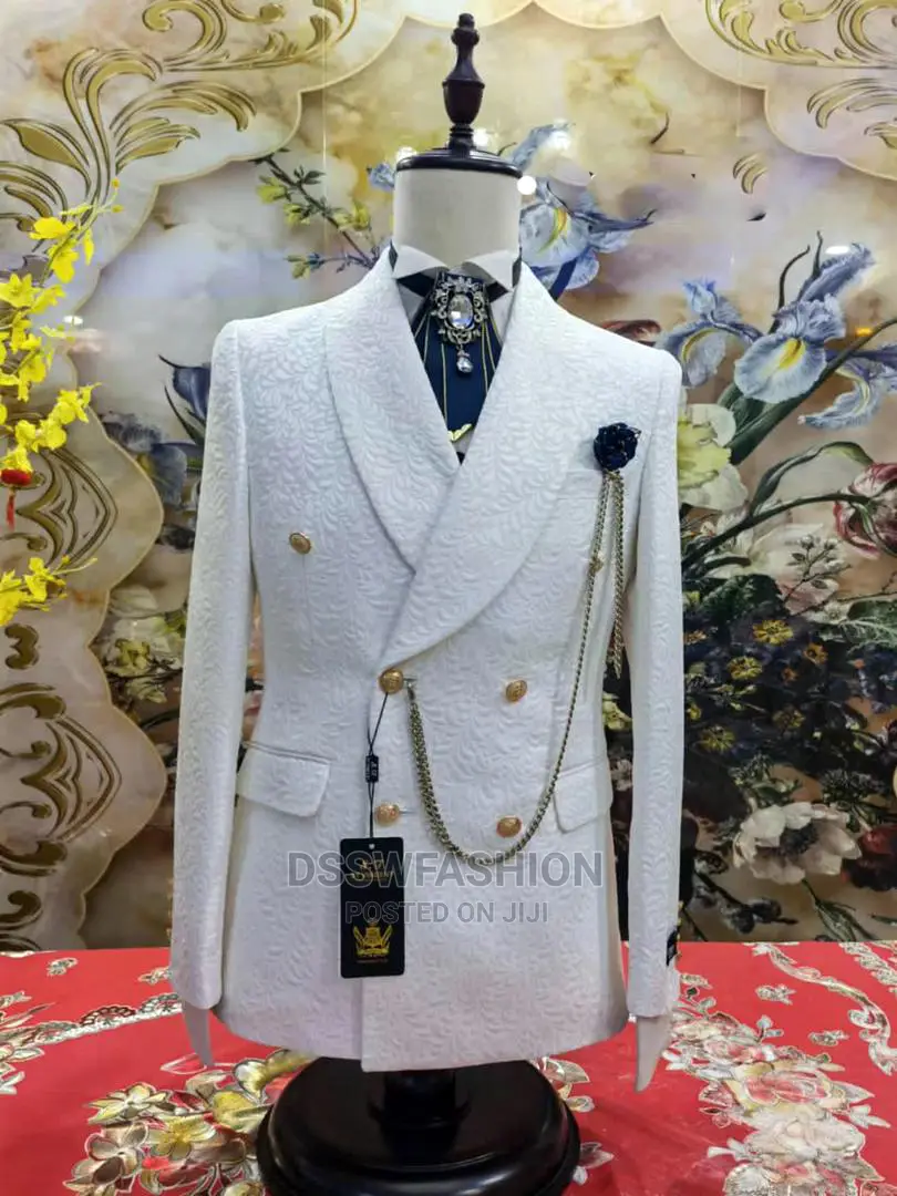 Exclusive 3pcs Tuxedo Suit + Free Bow Tie or Metal Cufflinks