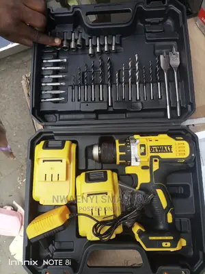 Dewalt Hand Battery Drill With Two Battery