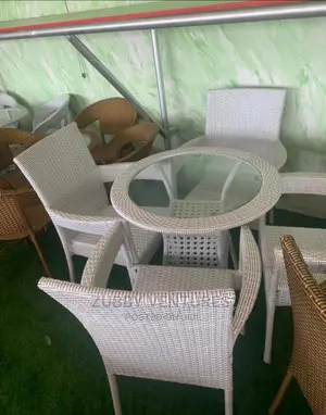 Brand New Quality and Imported Net Chairs With Centre Table