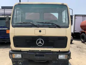 Foreign Used Mercedes Benz 1413 Water Tanker Truck.