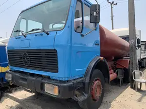 Foreign Used Mercedes Benz Water Tanker Truck