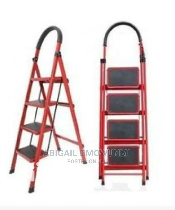 Durable Foldable Steel Ladder for Multipurpose Use 4 Step