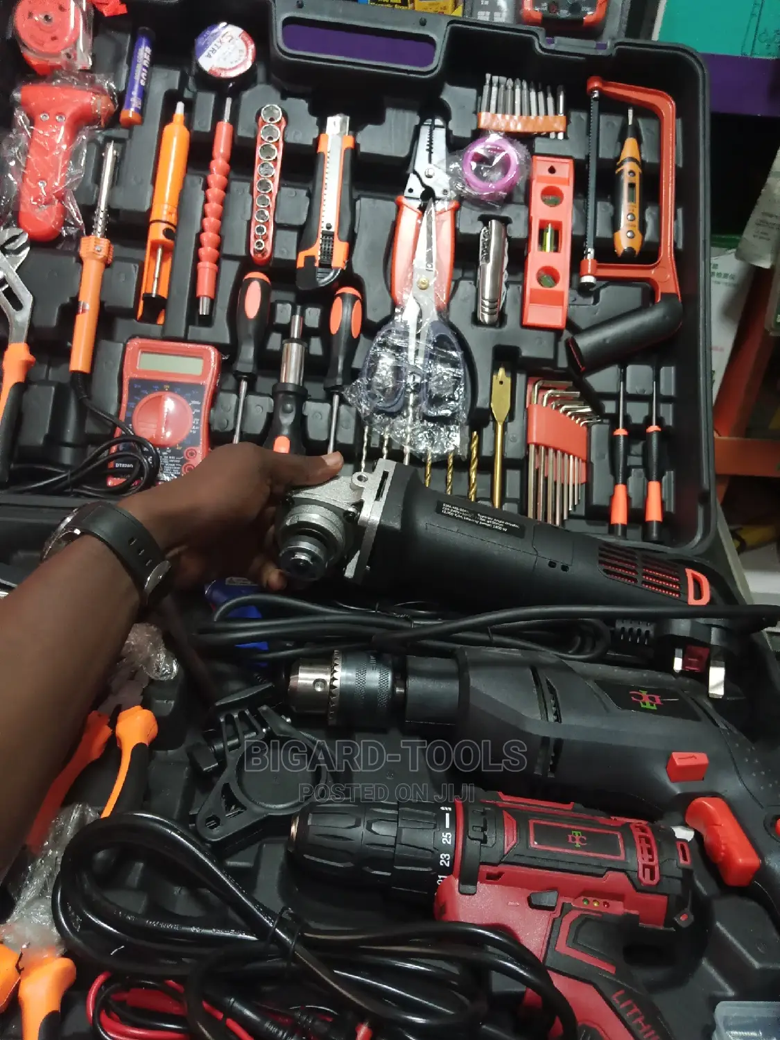 Complete Set of Solar Electrical Toolsbox