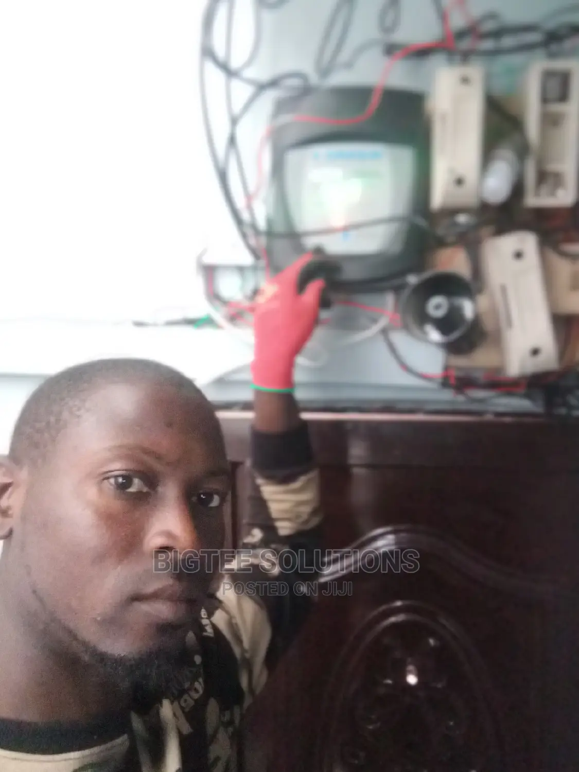 Electric Fence Security System With Remote